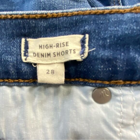 MADEWELL HIGH RISE BUTTON FRONT DENIM SHORTS - Picture 7 of 8